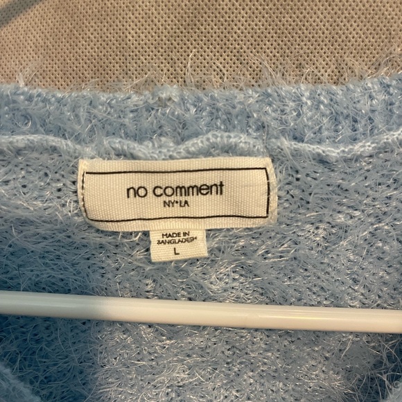 Fuzzy blue cropped sweater - Picture 3 of 4